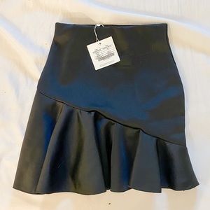 Asymmetrical frill hem skirt